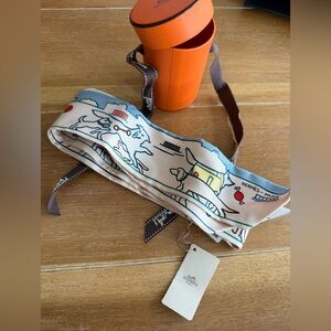 New with tag Hermes Les Chiens twilly